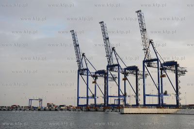 Terminal kontenerowy DCT GDANSK S.A. 4.01.2010 fot....