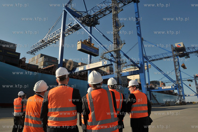 Do terminalu kontenerowego DCT w Gdansku zawinal statek...