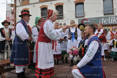 Chmielno. Kaszuby. Inscenizacja wesela kaszubskiego...