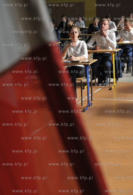 Egzamin maturalny w XX LO w Gdansku w dzielnicy Piecki-Migowo,...