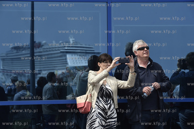 Zawinięcie statku wycieczkowego "Norwegian Getaway"...