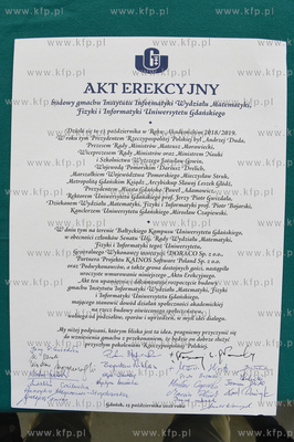 Uroczyste wmurowanie aktu erekcyjnego pod nowy budynek...