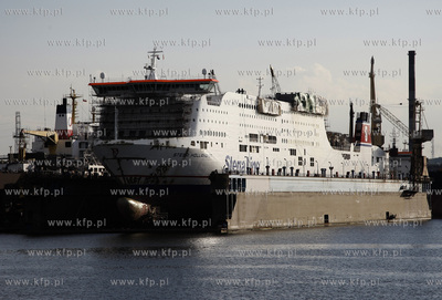 Gdansk. Prom Stena Holandica w Stoczni Remontowej.
25.06.2010
fot....