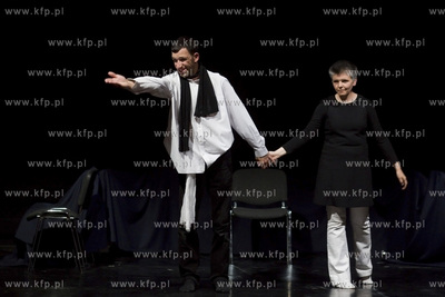 Świat Mało Znany. Przegląd teatralny grupy Im Plus...
