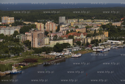 Widok z pylonu mostu im. Jana Pawła II na Martwej...