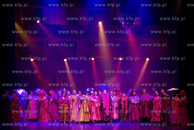 Włoska noc. Gala Sylwestrowo-noworoczna. Nz. chór.
31.12.2016
fot....