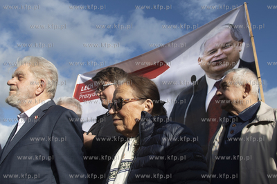 Konferencja zorganizowana przez Jacka Kurskiego oraz...