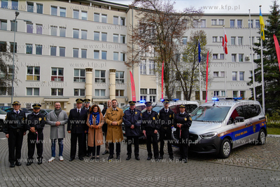 Urząd Miejski w Gdańsku. Przekazanie 3 nowych radiowozów...