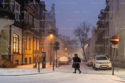 Gdańsk, Wrzeszcz. Intsnsywne opady śniegu. 03.01.2025...