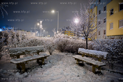 Gdansk. Zimowy krajobraz osiedla Ujescisko po obfitych...