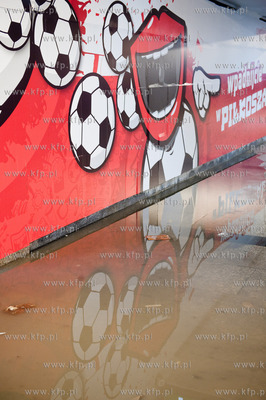 Gdansk. Przejscie podziemne przy dworcu PKP. Reklamy...