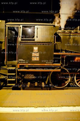 Gdansk. Dworzec Glowny PKP. Turystyczny pociag niemiecki...