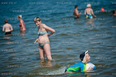 Gdansk. Upalny, sloneczny, wakacyjny dzien na plazy...