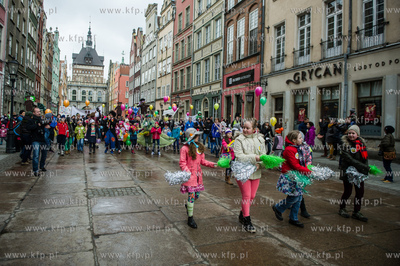 Gdansk. Wspolny przemarsz pod haslem Radoscia powitaj...