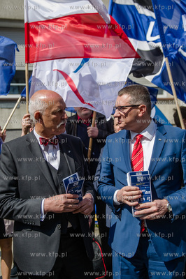 Gdansk. Manifestacja przeciwko podatkowi PIT, zorganizowana...