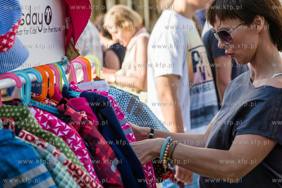 Gdansk. Dlugi Targ. DoMINIk designe - towarzyszacy...