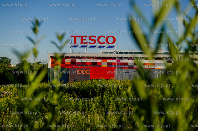Gdańsk. Chełm. Supermarket Tesco.
20.07.2016
fot....