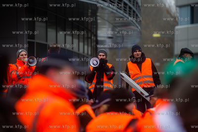 Gdańsk. Protest pracowników Spółki Lotos Kolej,...