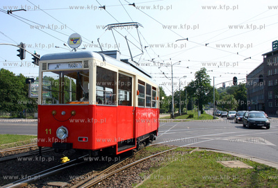 Zabytkowy tramwaj z '52 roku, jedna z letnich atrakcji...