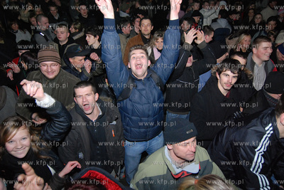 Gdynia. Powitanie Nowego, 2008 Roku na Skwerze Kosciuszki.
01.01.2008
fot....
