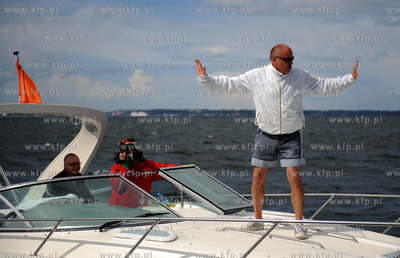 Zatoka Gdanska. Katamaran Gemini 3, na ktorym Roman...