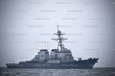 Zatoka Gdanska. Okret Marynarki Wojennej USA, USS RAMAGE...