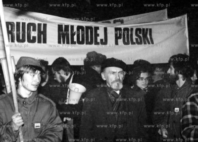 Obchody odzyskania niepodleglosci przez Polske po I...