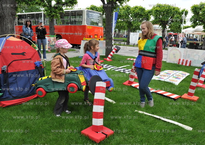 Plac Zdrojowy w Sopocie. Moto Show na Molo zorganizowany...