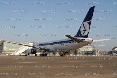 Port Lotniczy Gdansk im. Lecha Walesy. Po awaryjnym...