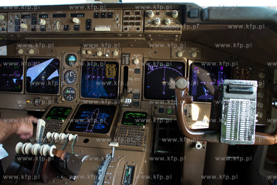 Samolot Boeing 747 już po raz szosty odwiedzil gdanskie...