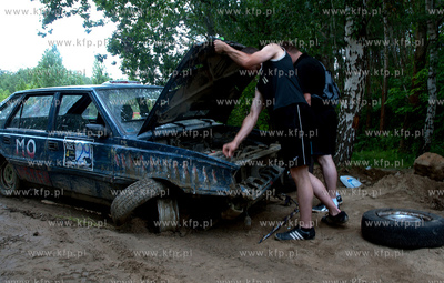 Czwarta edycja Wrak Race "wrzace chlodnice" rozegrany...