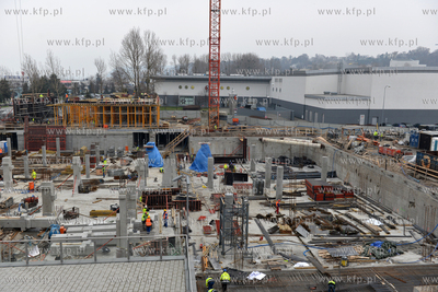 Gdynia. Na terenie sasiadujacym z apartamentowcem Sea...