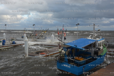 Mechelinki. Sztormowa pogoda. 05.10.2016 fot. Bartosz...