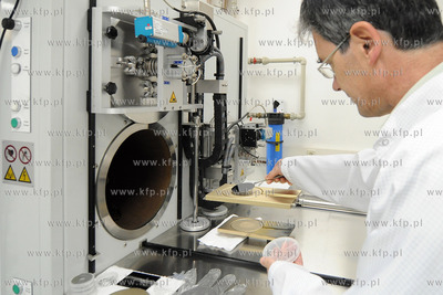 Tani sposob masowej produkcji grafenu - rewolucyjnego...