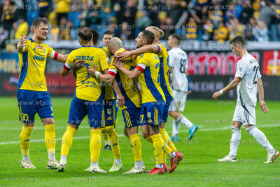 I liga. Arka Gdynia - Kotwica Kołobrzeg n/z radość...