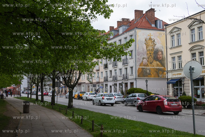 Mural Gdańska Galeria Kosycarzy na elewacji kamienicy...