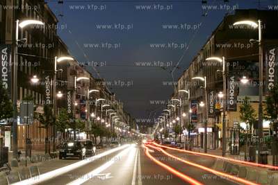 Gdynia, ul. Swietojanska. 19.06.2006 fot. Wojtek Jakubowski...