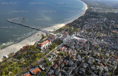 Sopot z lotu ptaka. Molo. 2.05.2011 Fot. Maciej Kosycarz...