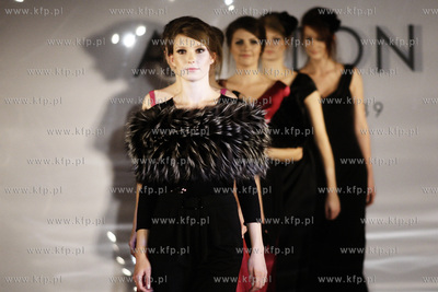 Gdynia. Hotel Nadmorski. Pokaz mody firmy odziezowej...