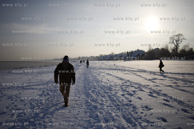 Sopot. Plaza.
28.12.2010
fot.Krzysztof Mystkowski...