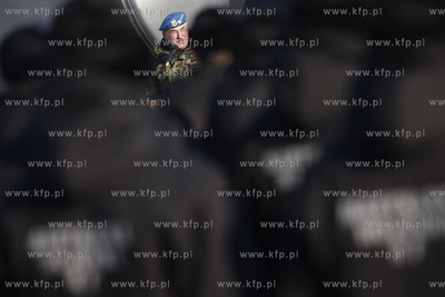 Gdynia Oksywie. Port Wojenny. ORP Bielik wraca z Morza...