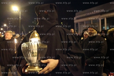 Gdańsk. Misterium Nocne. Nz. uczestnicy misterium...