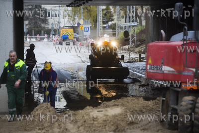 Awaria sieci wodociagowej w Gdyni przy remontowanym...