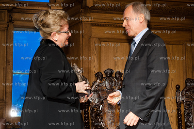 Gdansk. Ratusz Staromiejski. Uroczystosc wreczenia...