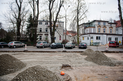 Sopot. Wymiana nawierzchni na parkingu przed Sopockimi...