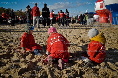 Gdansk. Plaza w Brzeznie. Gdansk Biega 2012.
04.11.2012
fot....