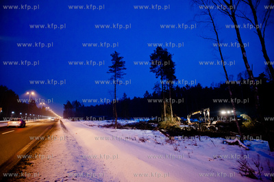Gdansk. Rebiechowo. Nocna wycinka drzew pod budowe...