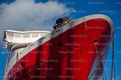 Stocznia Gdansk. Pochylnia B1. Wodowanie promu pasazersko-samochodowego...