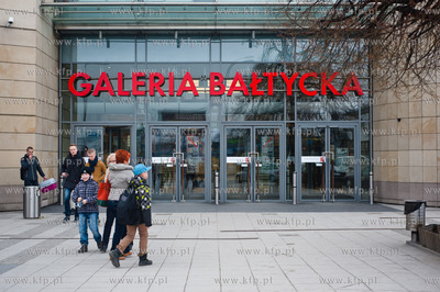 Gdansk. Wrzeszcz. Centrum handlowe Galeria Baltycka.
11.04.2013
fot....