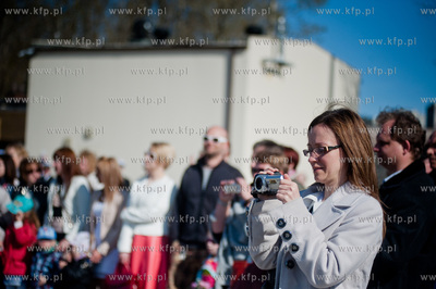 Gdynia. Oksywie. Port Marynarki Wojennej. Powrot niszczyciela...